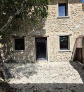 Petit mas en pierre, lart du charme Authentique