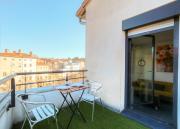 Résidence confort, terrasse, aux pieds du Métro Valmy
