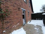 A lombre de la chapelle