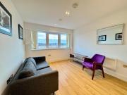 Stylish 1BDR Apt Near Luton Airport Transit Hub