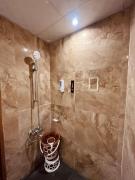 cozy noida studio, super comfy!!