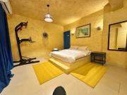 2 bedrooms apartment # 20 the upgraded