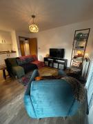 Spacious 2 Bed Apartment in Arnos Vale, Bristol