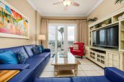 The Inn At Crystal Beach #110b