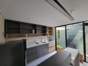 Excelente habitación cerca parque Simon Bolivar, Embajada y Movistar3