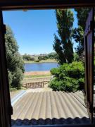 Hermosa Casa frente al Rio en Quequen