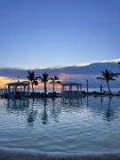 Sunset Paradise Tracadero Apartment Sea pools access Private Garden WorkSpace