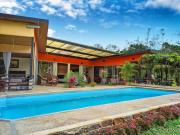 Villa Privada con piscina soleada