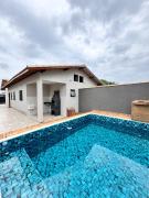 Casa com Piscina em Itanhaém 5 minutos da Praia