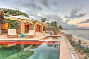 Oceanfront Villa with Heated Pool Hot Tub and BBQ