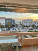 MAGNIFIQUE T3 à deux pas de la plage avec terrasse vue mer