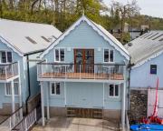 Walkers Boathouse - Luxury Lakeside Retreat