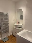 2 Bed apartment- Laindon