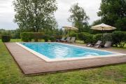 Domaine privé pour 28 personnes avec piscine chauffée