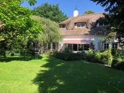 Westvleugel van luxe villa - 100 m2 - 5-8 persons - sauna - whirlpools