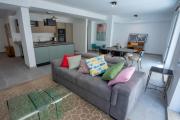 Stylish Two-Bedroom Retreat Near Balluta Bay Pat2