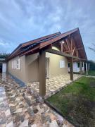 Casas amplas no centro de Mariluz