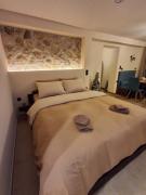 Stellas House Room 2