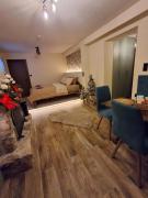 Stellas House Room 2