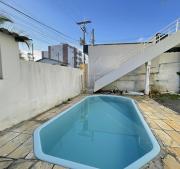 Casa com piscina no centro de Torres