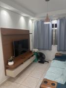 Apê confortável no Canto do Forte Perto da praia