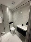 Stylish 2 Bedroom Apartment in Liverpool - Gateacre Village - Free Parking