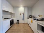 Modern 2BR Apt Metro Access Near Macquarie Uni