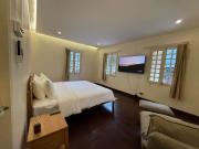 A Tranquil Riverside Stay by the Mekong