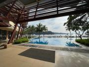Beach condos at Pico de Loro Cove & possible Beach Club Access & Wi-Fi & Netflix, 42-50TVs with Uratex beds & pillows, equipped kitchen, balcony, parking, guest registration fee is not included