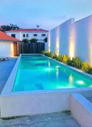 Arhitect design pool villa Biarritz beach