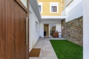 Casa da Baia Townhouse with private patio