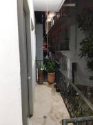 Small apartment with entrance to the beach