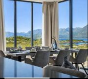 Luxury Cabin in beautiful Lofoten with Jacuzzi and sauna
