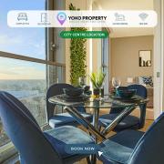 Penthouse Hub Apartment - Central MK - Juliet Balcony, Free Parking, Fast Wi-Fi and Smart TV with Netflix by Yoko Property