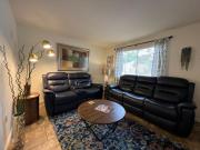 King bed first floor Mid City with Parking