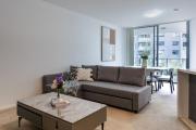 Wolli Creek Stylish 2-Bedroom and 2 bathrooms apartment with free parking, steps to train and CBD