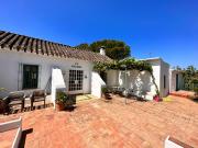 Casa Privada con Vistas Panorámicas al Mar y Montaña