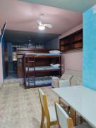 Apartamento 7 lugares em frente ao metro, festas e praia