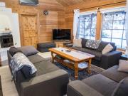 Holiday Home Huvihovi by Interhome