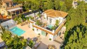 VACATION MARBELLA I Villa Ava, Private Heated Pool, Rooftop Hot Tub, Sauna, Luxury Interior, Golf and Sea Nearby