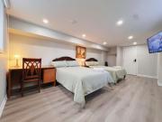 Cozy & Modern Ensuite Basement Rooms - Steps to Subway & Downsview Rogers Stadium