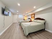 Cozy & Modern Ensuite Basement Rooms - Steps to Subway & Downsview Rogers Stadium