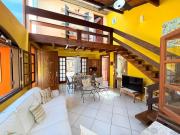 Casa Centrica com piscina a mts da Praia do Canto