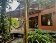 Casa na mata a 2 min de direção da Praia do Sargi