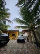 Casa com piscina, a 500m da praia