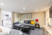 Cozy Suite Condo - Heart Of St Clair West - Bloor Hotel