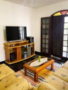 Casa de vó a 15 minutos da Praia do Forte