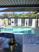 Ellies Holiday Escape - Pool, Romantic, Fireplace