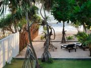 White parrot beach villa