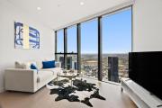 Luxury Sky Apartment - 1 Min to Melbourne Central